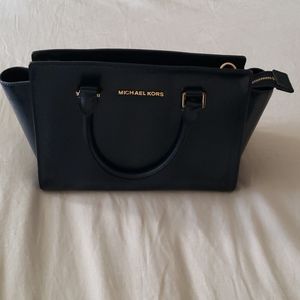 Michael Kors Selma Bag